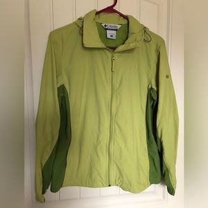 Columbia Packable Rain Jacket With Hood Women’s Size Small Two Toned Green